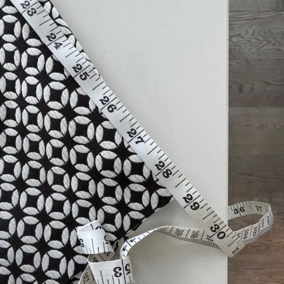 NWT - White House black market sheath dressing B&W pattern - Picture 3 of 9